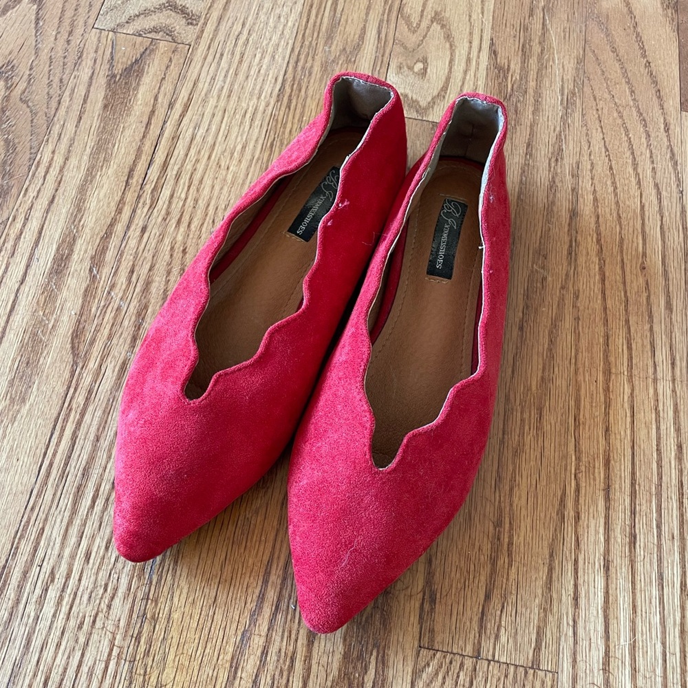 Red pointed toe flats - Picture 3 of 4